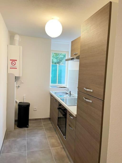 Rm-0 - Appartement F2 Au Rdc A Mulhouse Pour 1-2 Pers Kültér fotó