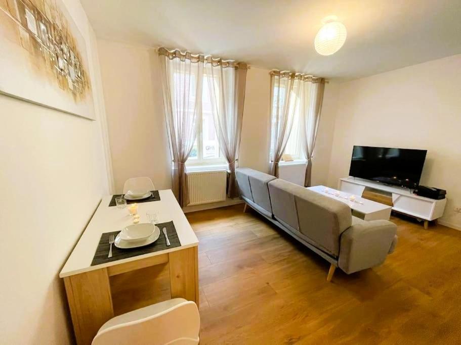 Rm-0 - Appartement F2 Au Rdc A Mulhouse Pour 1-2 Pers Kültér fotó